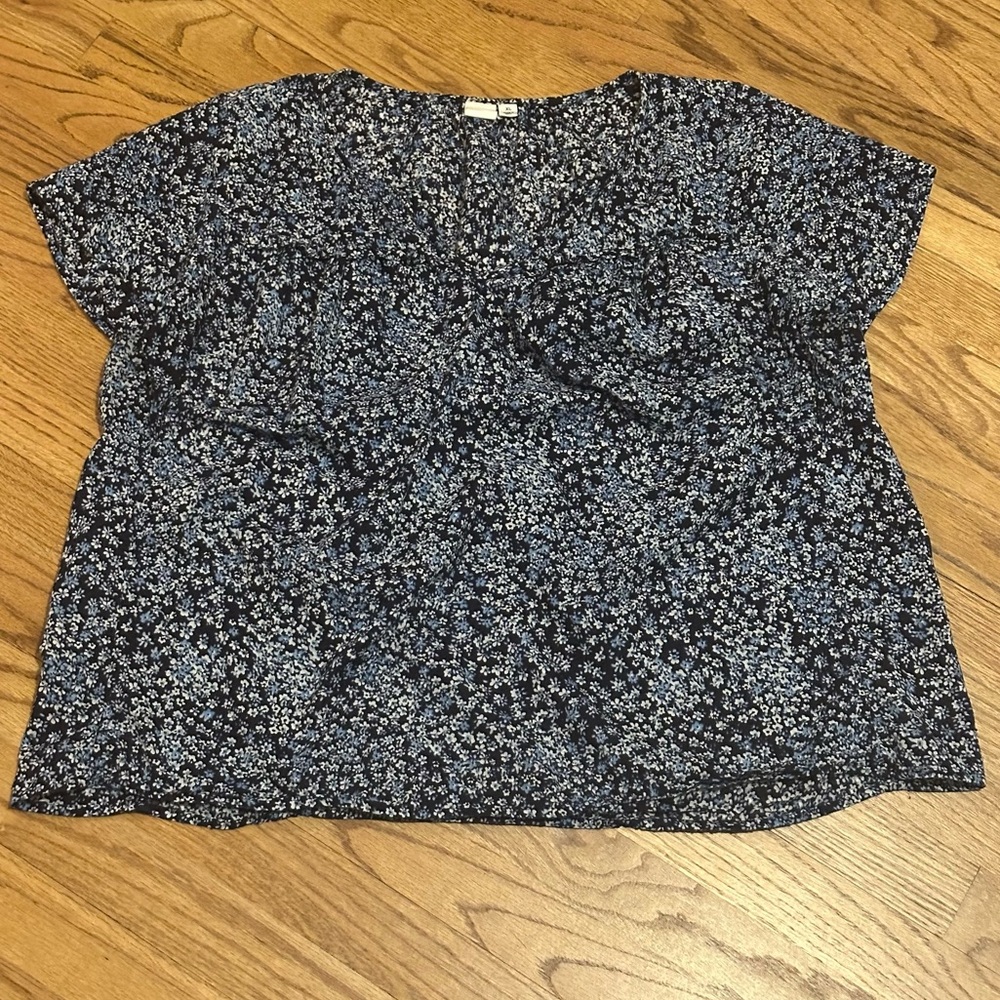 Gap Navy Blue Floral Blouse size XL